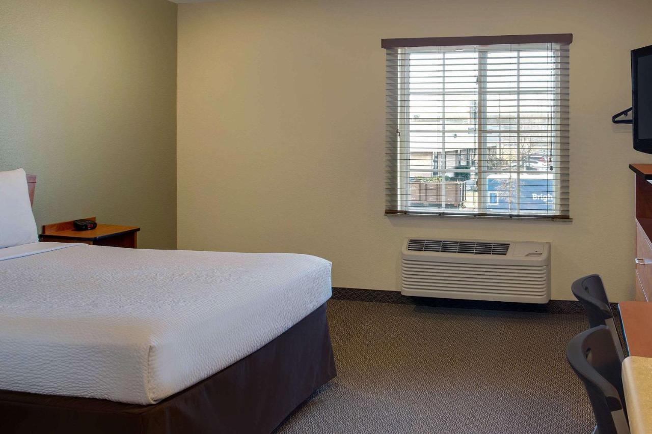 Woodspring Suites Washington Dc Andrews Afb แคมป์สปริงส์ ภายนอก รูปภาพ