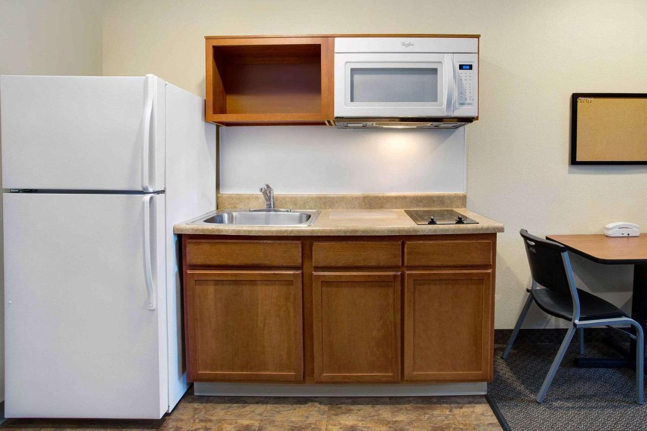 Woodspring Suites Washington Dc Andrews Afb แคมป์สปริงส์ ภายนอก รูปภาพ