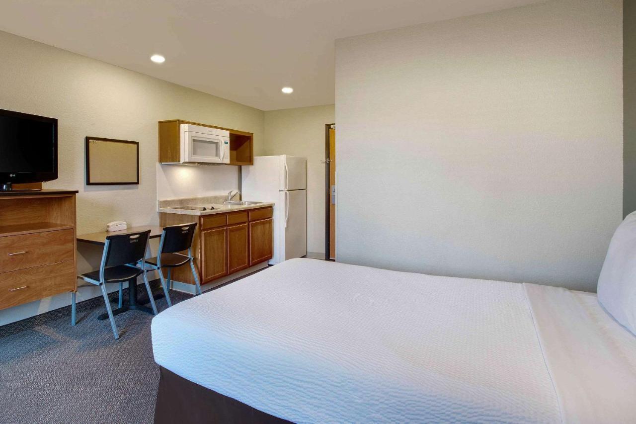 Woodspring Suites Washington Dc Andrews Afb แคมป์สปริงส์ ภายนอก รูปภาพ